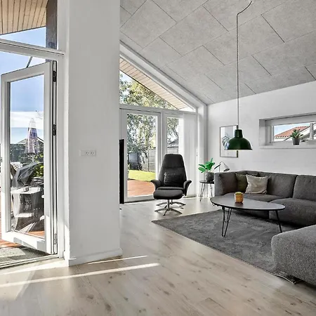 3 Bedroom Gorgeous In Feriehus *