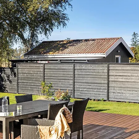 3 Bedroom Gorgeous In Feriehus