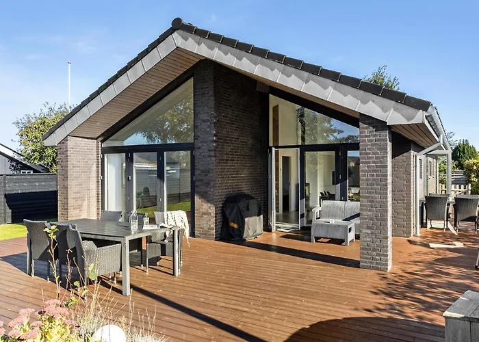 3 Bedroom Gorgeous In *